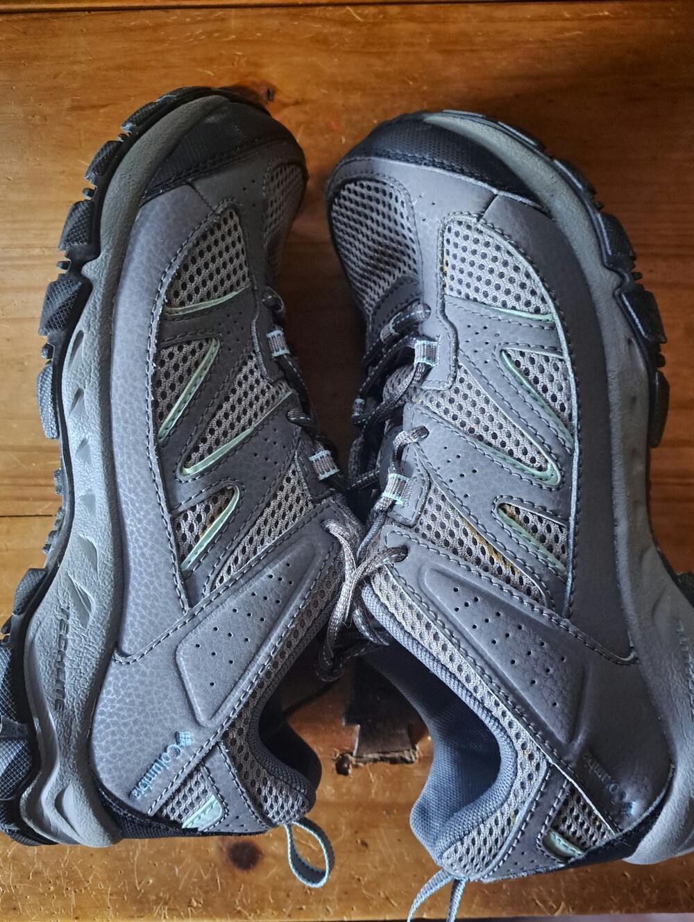 Columbia Omni-Grip Techlite Hiking Trail Shoes Women's Gray Size 8.5 Waterproof - Picture 7 of 11
